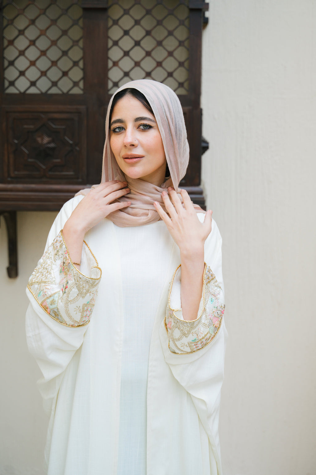 LINEN OFF-WITHE ABAYA WITH LINED BASIC