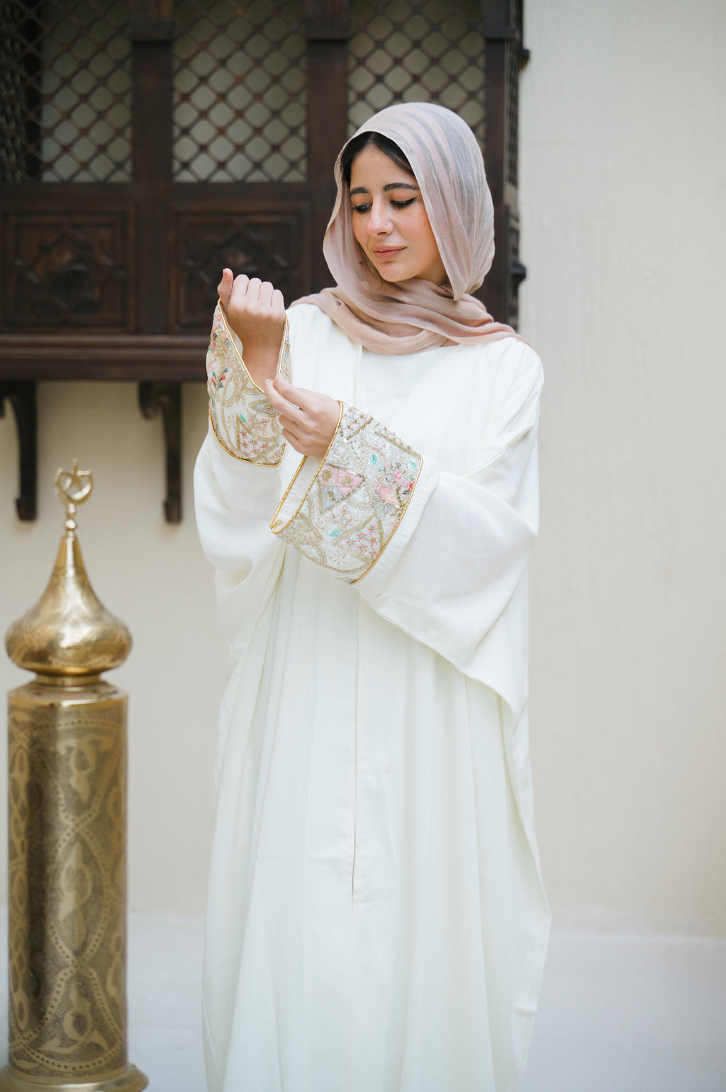 LINEN OFF-WITHE ABAYA WITH LINED BASIC