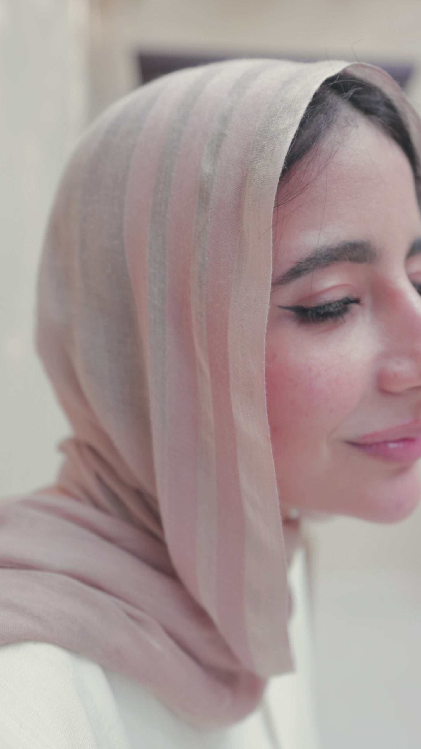 LINEN OFF-WITHE ABAYA WITH LINED BASIC